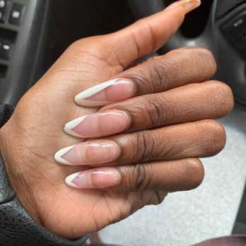 Nail Spa - Left hand from being done  five days ago - Nail Salons Near Me - Atlanta, Georgia