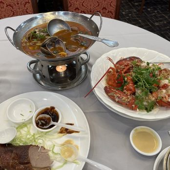Fung's Kitchen - Steamed lobster(garlic), clams, Peking g duck - Dim Sum Near Me - Houston, Texas