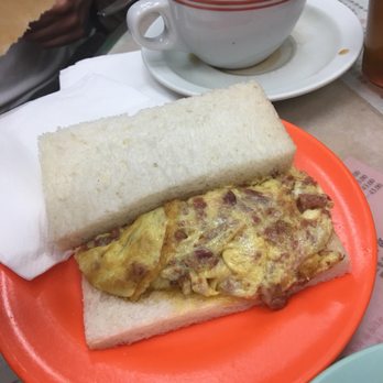 金鳳茶餐廳 - Hong Kong Style Cafe Near Me - Hong Kong, HK