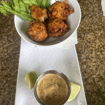Hemingway's Tavern - Conch fritters - New American Near Me - Melbourne, Florida