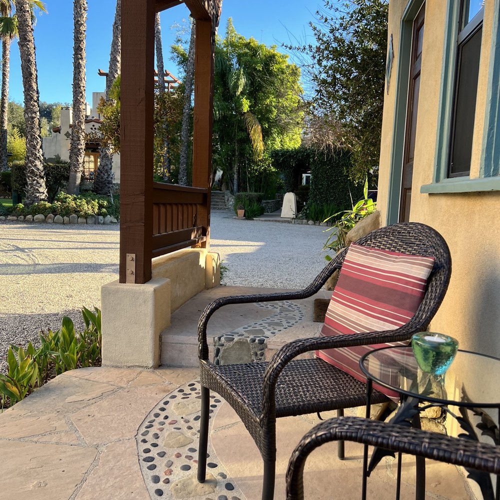 The Blue Iguana Inn - Hotels Near Me - Ojai, California The Blue Iguana Inn - Hotels Near Me - Ojai, California