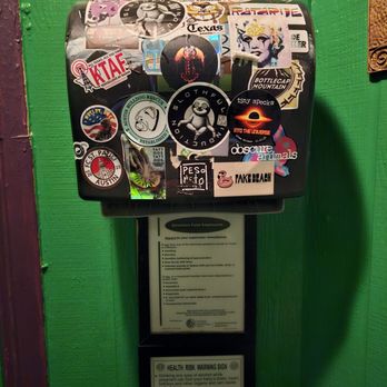 The Aristocrat Lounge - Dive Bars Near Me - Austin, Texas The Aristocrat Lounge - Dive Bars Near Me - Austin, Texas