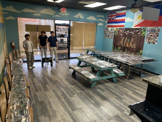 LEFTY-J’S ISLAND FAVORITES (Twain Ave) by null