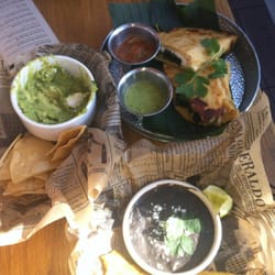 El Techo - Quesadilla de Acelga, Patacon, Guacamole