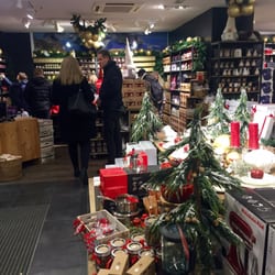 Christiania Glasmagasin - Julestemning på Glassmagasinet - søte små juletrær!