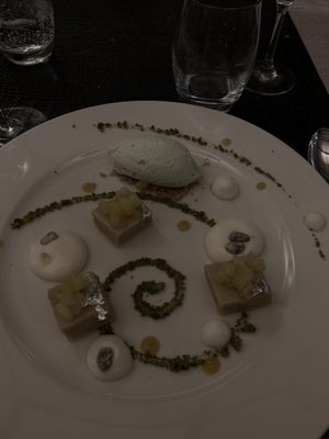 Symbiose Restaurant Epernay by null