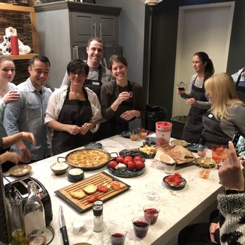 Leo's Spanish Kitchen - Cooking Classes Near Me - Chicago, Illinois Leo's Spanish Kitchen - Cooking Classes Near Me - Chicago, Illinois