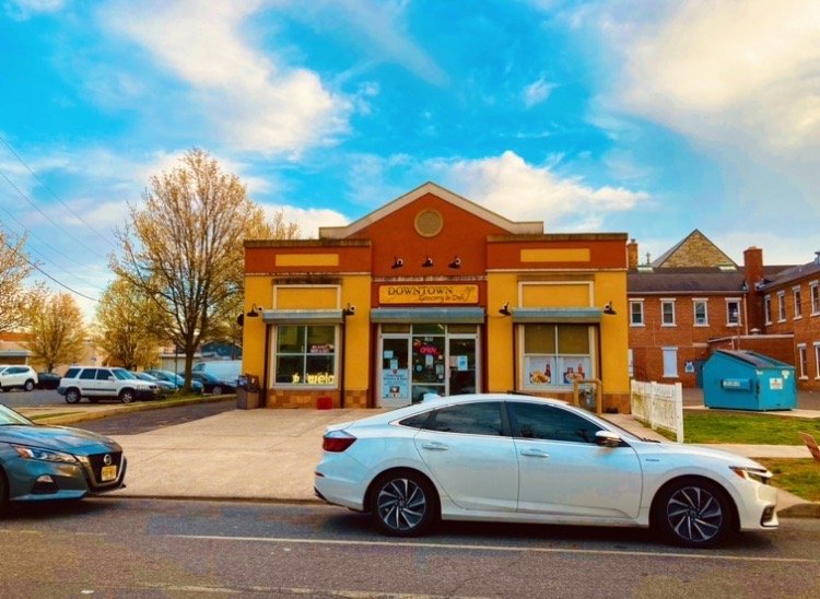 DOWNTOWN GROCERY & DELI Updated October 2024 35 Photos & 21 Reviews