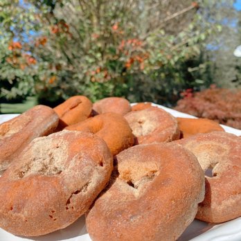 Delicious Orchards - Apple cider donuts - Fruits & Veggies Near Me - Colts Neck, New Jersey