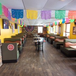 Taqueria El Charro - EL Charro Dining room