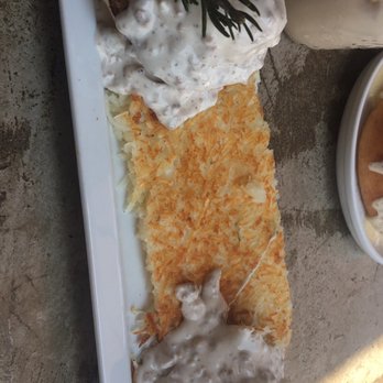 Cafe Topes - Country Benedict with hash browns - Coffee & Tea Near Me - Carlsbad, California