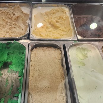 Cold Stone Creamery - different flavors of ice cream - Ice Cream & Frozen Yogurt Near Me - Flemington, New Jersey Cold Stone Creamery - different flavors of ice cream - Ice Cream & Frozen Yogurt Near Me - Flemington, New Jersey