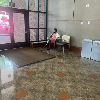 The Vanderbilt Clinic - Lobby - Medical Centers Near Me - Nashville, Tennessee The Vanderbilt Clinic - Lobby - Medical Centers Near Me - Nashville, Tennessee