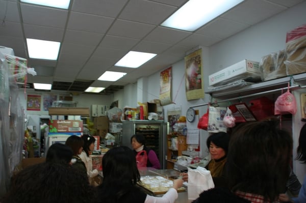 Golden Gate Bakery by null
