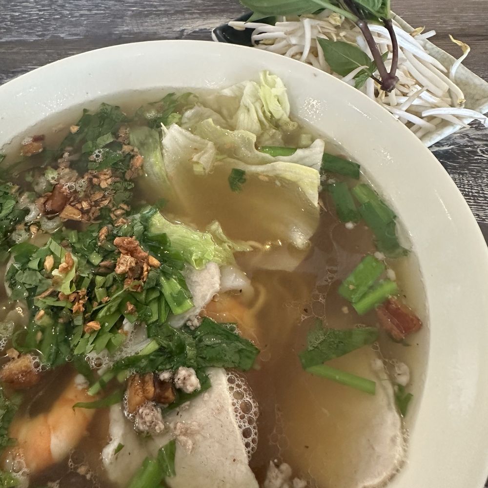 Bep Nha - Viet Kitchen - HỦ TIẾU/MÌ ĐỒ BIỂN THẬP CẨM- EGG NOODLE COMBINATION SOUP Served with seafood and pork - Vietnamese Near Me - Dallas, Texas Bep Nha - Viet Kitchen - HỦ TIẾU/MÌ ĐỒ BIỂN THẬP CẨM- EGG NOODLE COMBINATION SOUP Served with seafood and pork - Vietnamese Near Me - Dallas, Texas