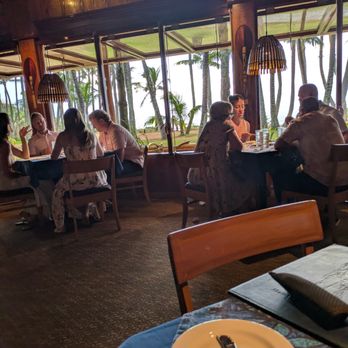 Mama's Fish House - Open windows with nice breeze - Seafood Near Me - Paia, Hawaii Mama's Fish House - Open windows with nice breeze - Seafood Near Me - Paia, Hawaii