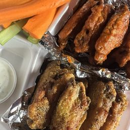 Lemon pepper and hot wings. My husband got to the other ones before I could take a picture