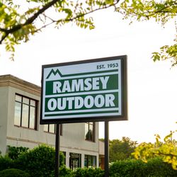 Ramsey Outdoor - Ramsey Outdoor - Ramsey, NJ Roadside Sign