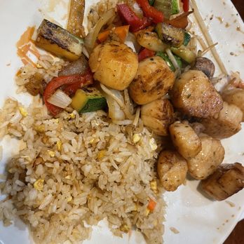 Sakura - Scallops entree with fried rice and assorted veggies - Japanese Near Me - Vienna, Virginia