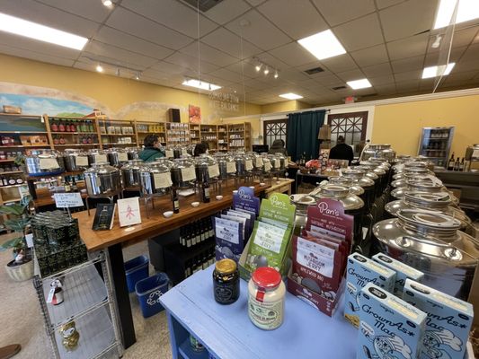 Olive del Mondo: Olive Oils, Vinegars & Vegan Mini Mart by null