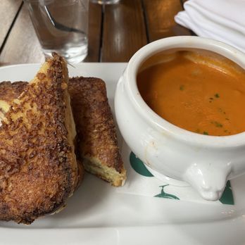 Park Avenue Tavern - Grilled Cheese and Tomato Bisque - American Near Me - New York, New York