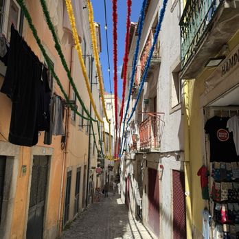 Boost E Bikes - Narrow cobblestone streets - Bike tours Near Me - Lisbon, 11 Boost E Bikes - Narrow cobblestone streets - Bike tours Near Me - Lisbon, 11