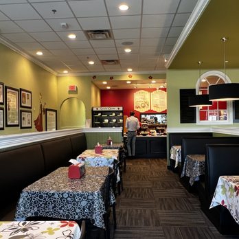 Chicken Salad Chick - Dining area. - Southern Near Me - Dunwoody, Georgia Chicken Salad Chick - Dining area. - Southern Near Me - Dunwoody, Georgia