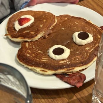 Denny's - American Near Me - Johnston, Rhode Island
