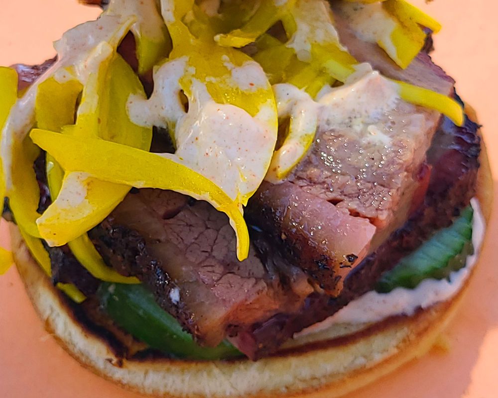 Harley Q's Barbecue Logo