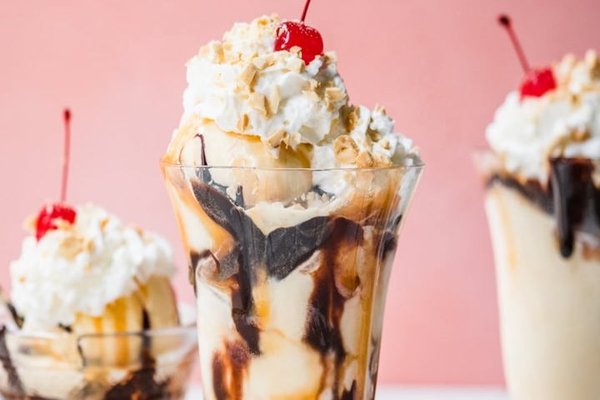 Foxy's Ice Cream by null