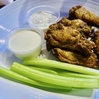 Corner Pub - Franklin - HH $1 wings - Burgers Near Me - Franklin, Tennessee