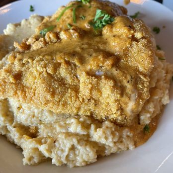 Minnie's Detroit - Fish and grits - American Near Me - Detroit, Michigan