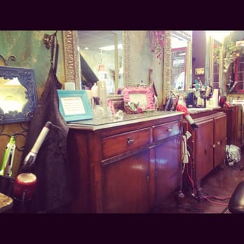 Urban Retreat - Urban Retreat Salon - Hair Salons Near Me - Edmond, Oklahoma