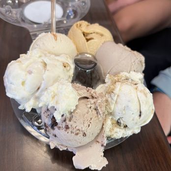 Boba Joes - Flight with 6 different scoops - Bubble Tea Near Me - Branson, Missouri Boba Joes - Flight with 6 different scoops - Bubble Tea Near Me - Branson, Missouri
