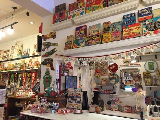 Tiddle E. Winks Vintage 5 & Dime by null