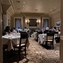 Ho-Ho-Kus Inn & Tavern - Chateau Room