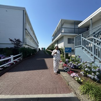 Blue Water Resort - Resorts Near Me - Yarmouth, Massachusetts
