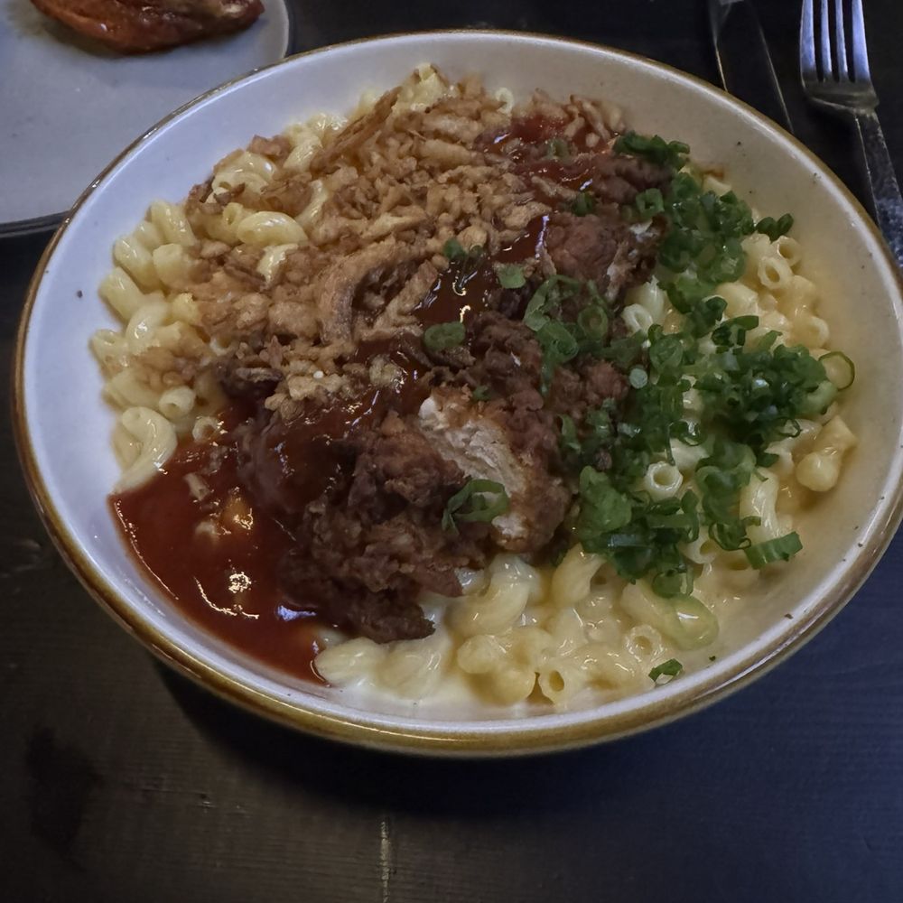 Big Grove - BBQ Chicken Mac N Cheese - Breweries Near Me - Omaha, Nebraska Big Grove - BBQ Chicken Mac N Cheese - Breweries Near Me - Omaha, Nebraska