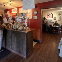 Seven Suns Coffee & Cafe - Counter