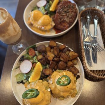 Four Chairs - Breakfast & Brunch Near Me - San Francisco, California