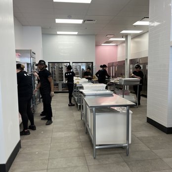Crumbl - Canton - The employees were on it! - Bakeries Near Me - Canton, Michigan