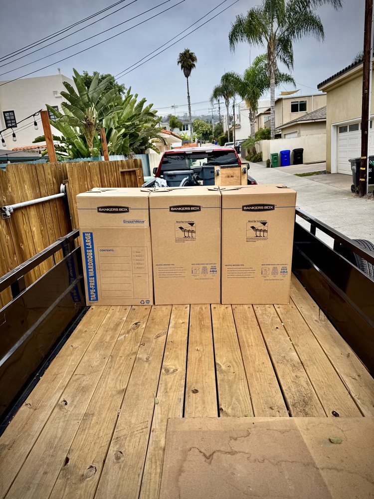 JUST MOVE IT LLC