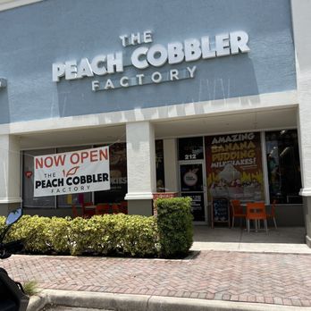 Peach Cobbler Factory - the front of the store - Desserts Near Me - Pembroke Pines, Florida