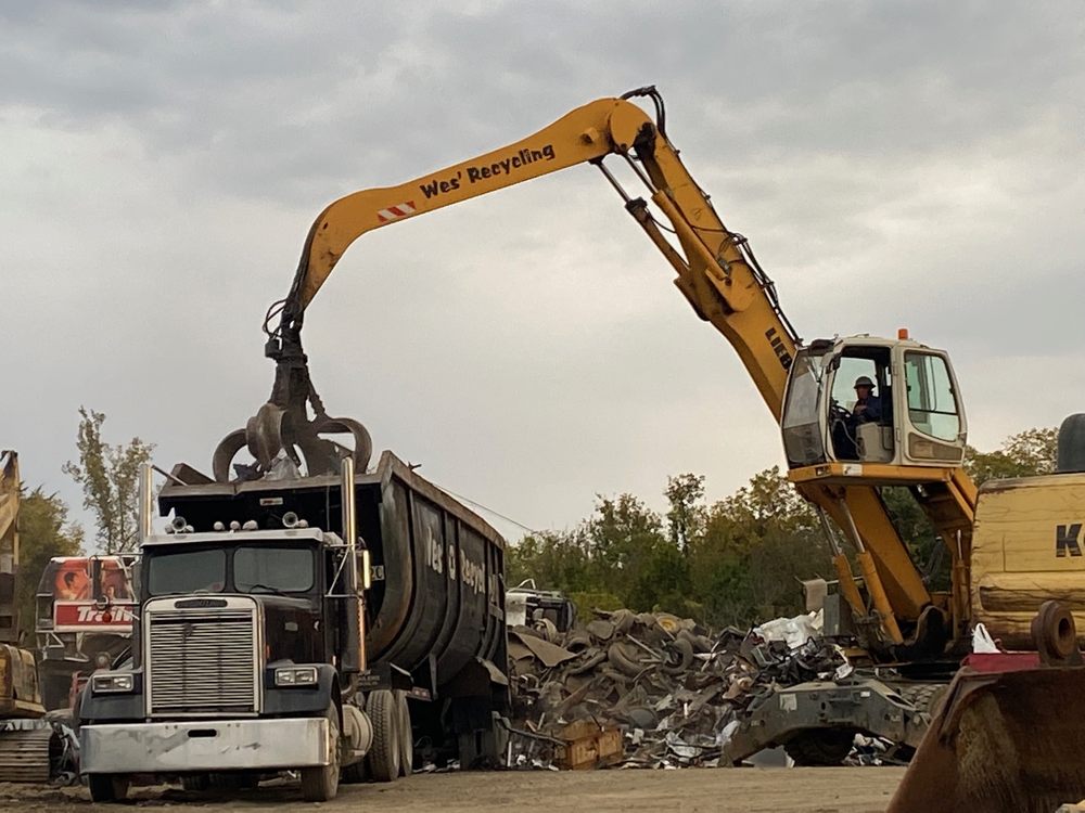 WES’ RECYCLING Updated June 2024 4008 Vernon Rd, Prescott, Kansas Recycling Center Phone