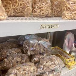 Churros and pork rinds (Chirrones)