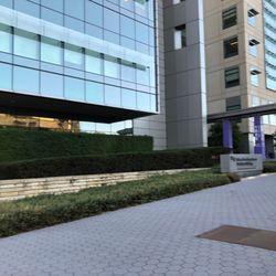 UCSF Medical Center at Mission Bay - Front of medical center at 4th and 16th.
