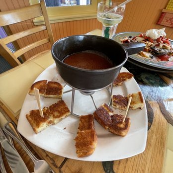 Gypsy Cafe - Fondue Grill Cheese - New American Near Me - Lincoln, New Hampshire