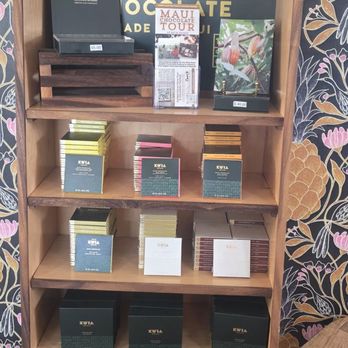 Maui Pineapple Store - Accessories Near Me - Lahaina, Hawaii
