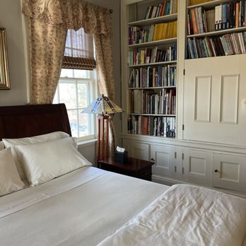 Chrystie House - Bed & Breakfast Near Me - Beacon, New York