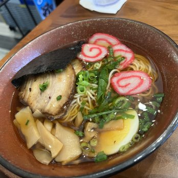 Leahi Market - Cocktail Bars Near Me - Honolulu, Hawaii